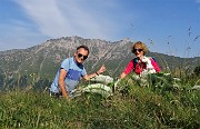 10 Salendo sul sent. 221 da Alpe Arera a Capanna 2000 vista in Menna